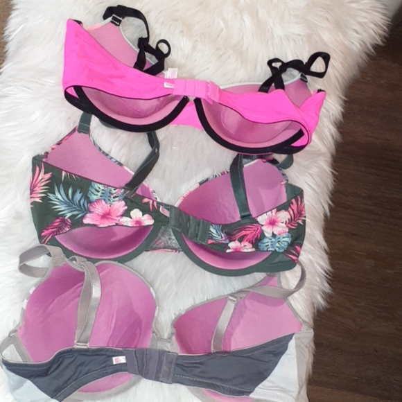 SOLD LOCALLY Victoria secret Pink - Picture 2 of 3